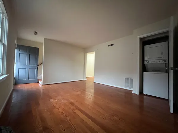 $1,250 | 835 Kerns Avenue Southwest, Roanoke, VA 24015