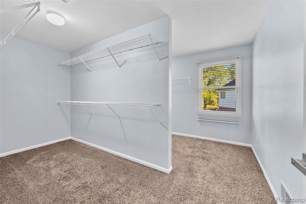 4476 Woodcliff Court Rochester, MI 48306 - Photo 31 of 74 Gallery Image 31