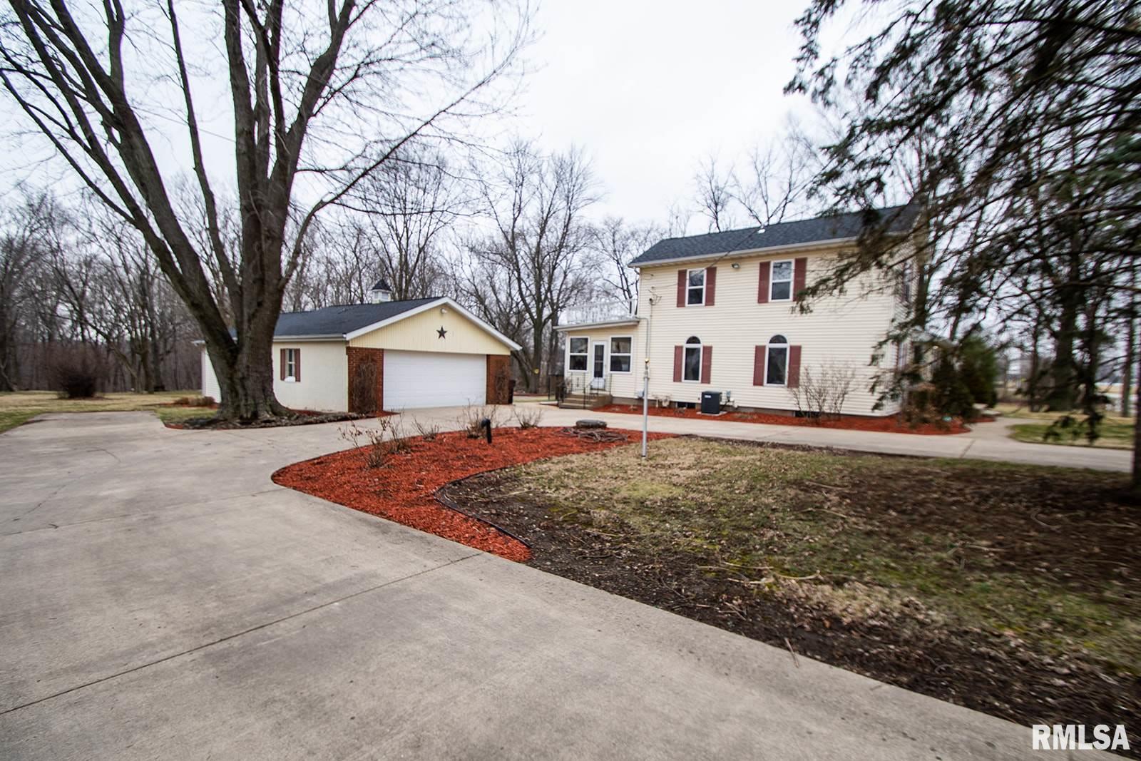 1701 Highview Road East Peoria, IL 61611 - Photo 6 of 49 Gallery Image 6