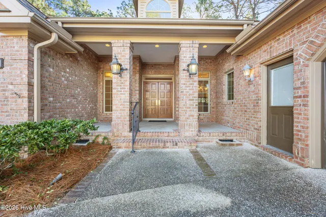 $879,900 | 126 St Mellions Court, Pinehurst, NC 28374