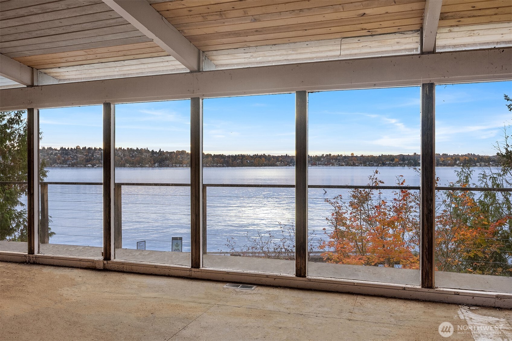8001 West Mercer Way Mercer Island, WA 98040 - Photo 6 of 20 a view of front door