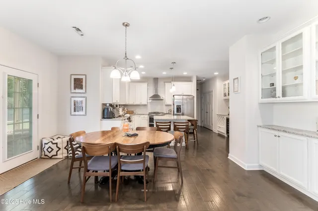 $559,900 | 111 Rosedale Court, Moyock, NC 27958