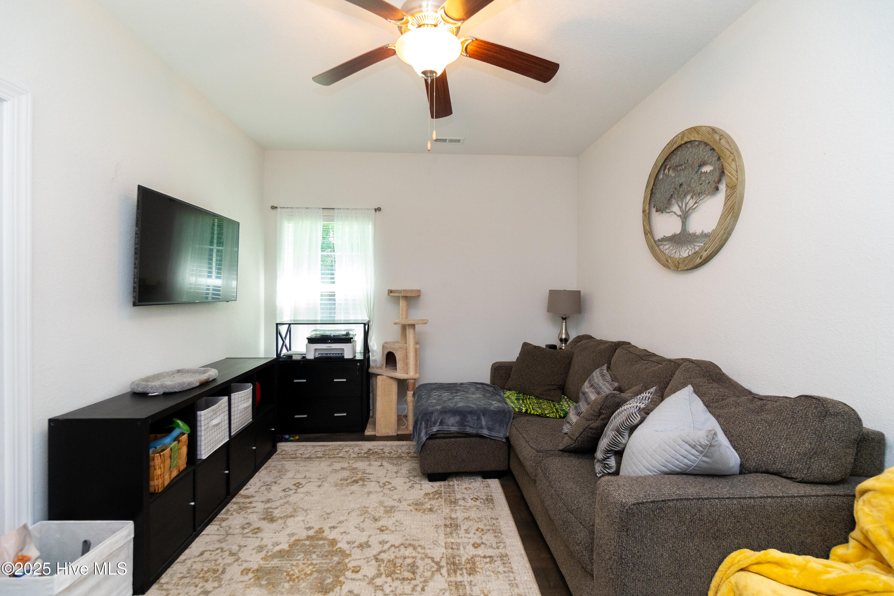 111 Rosedale Court Moyock, NC 27958 - Photo 20 of 36 1st floor bedroom with full bath 5th bedroom