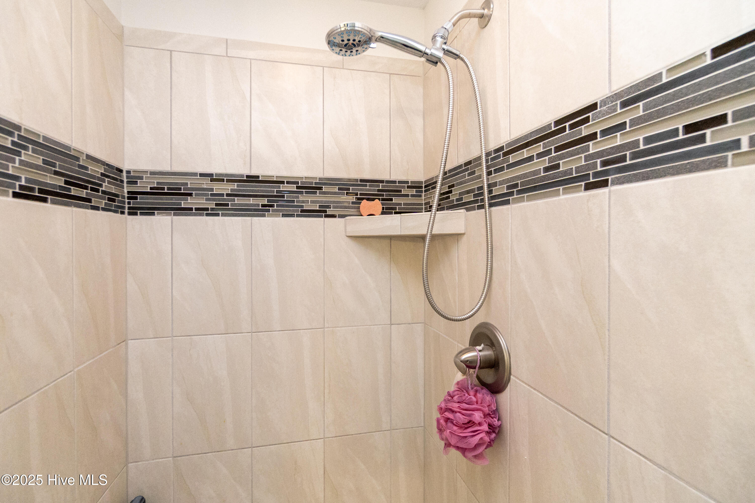 111 Rosedale Court Moyock, NC 27958 - Photo 26 of 36 Primary Tiled Shower