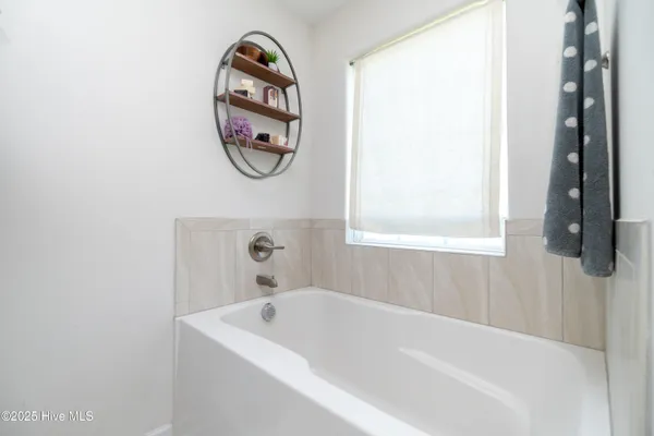 $559,900 | 111 Rosedale Court, Moyock, NC 27958