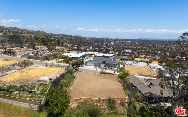 $2,000,000 | 729 Enchanted Way, Pacific Palisades, CA 90272