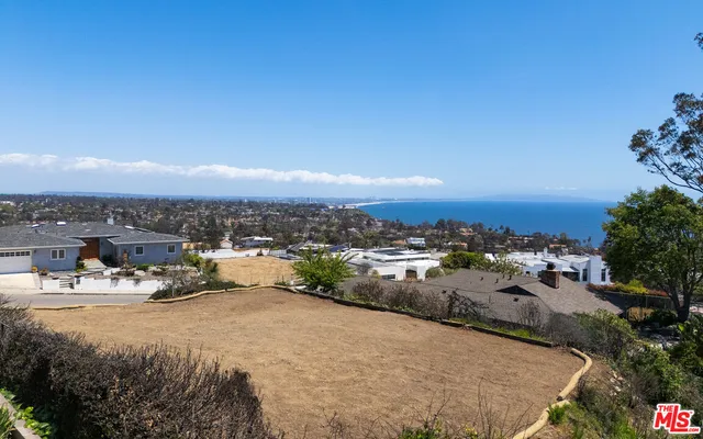 $2,000,000 | 729 Enchanted Way, Pacific Palisades, CA 90272