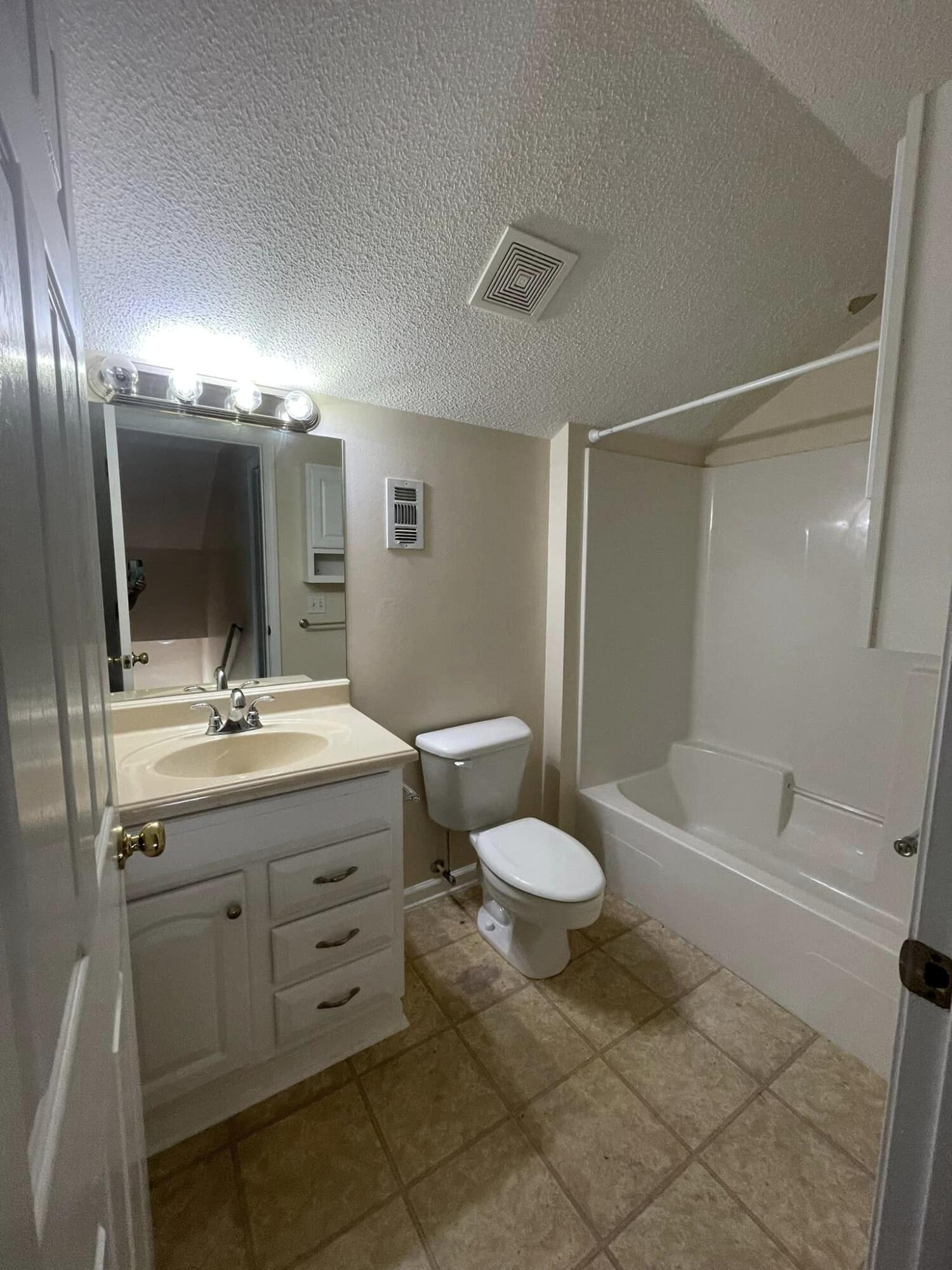 233 Timber Wind Drive DeFuniak Springs, FL 32433 - Photo 10 of 14 349152482_240093955293102_85716551693191
