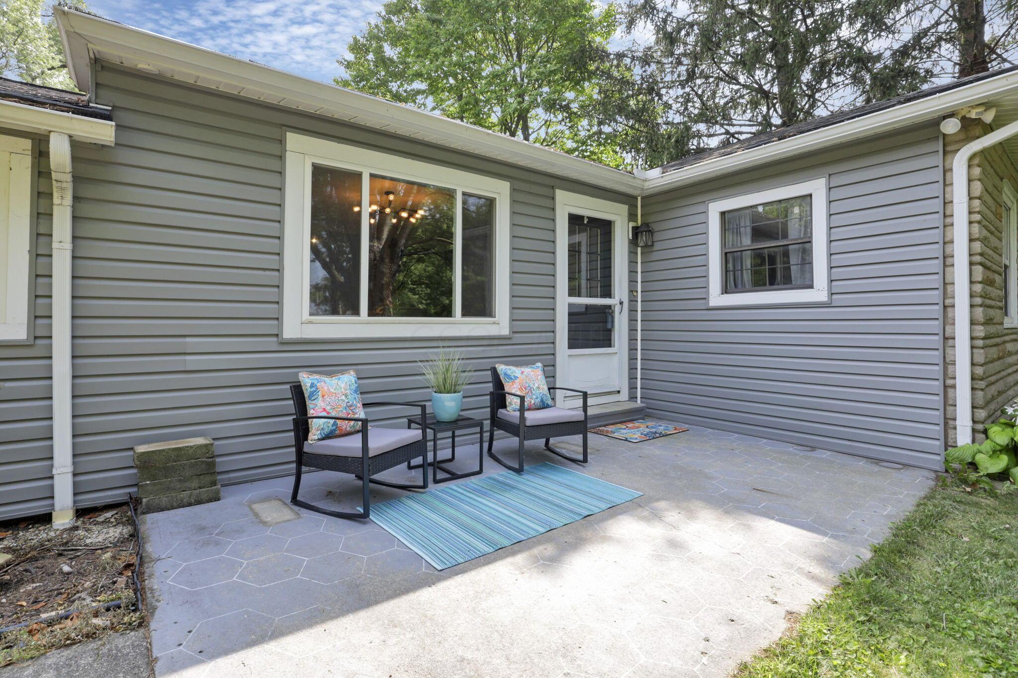 930 Hibbs Road Grove City, OH 43123 - Photo 4 of 45 hibbs front porch