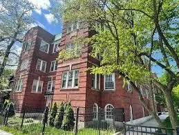 $1,995 | 148 North Austin Boulevard, Unit 3N, Oak Park, IL 60302