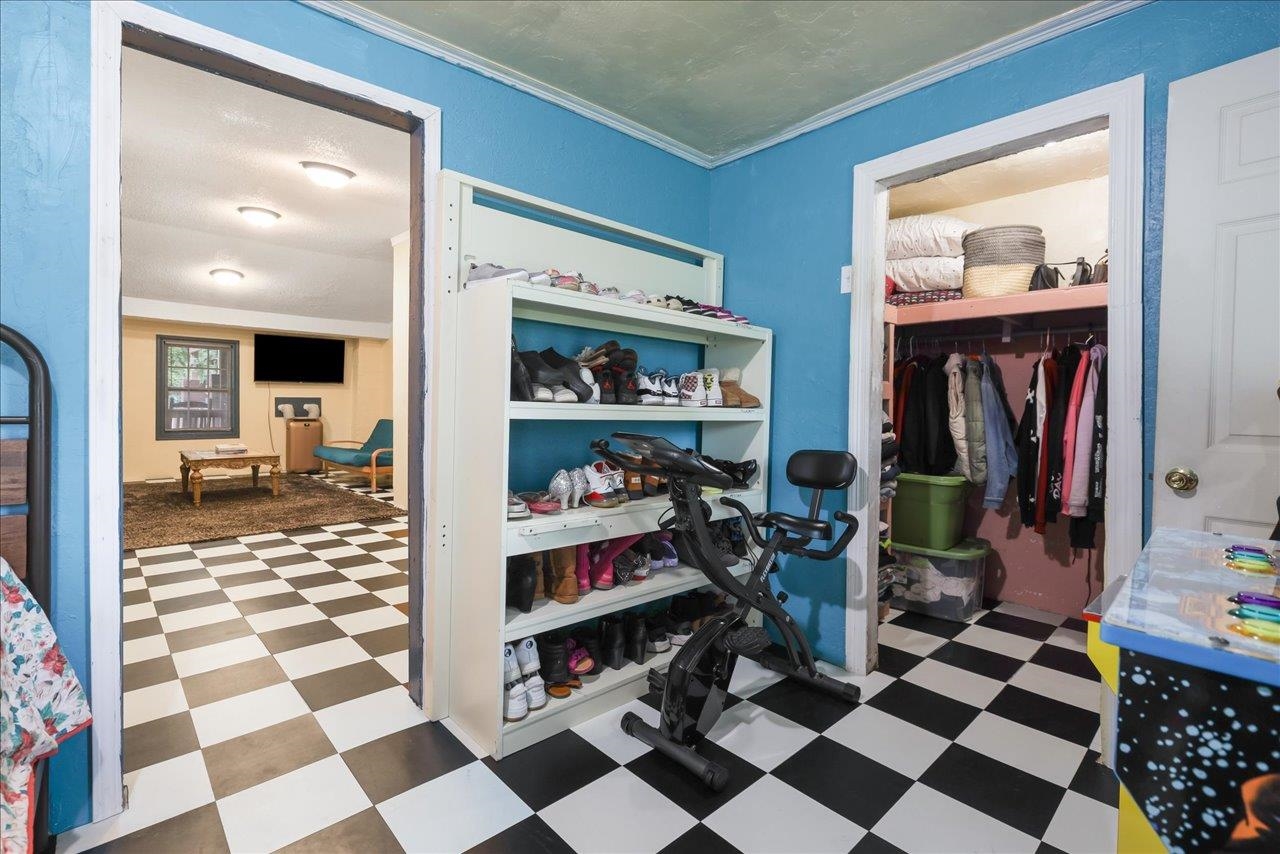 698 Liberty Road Quincy, FL 32351 - Photo 5 of 56