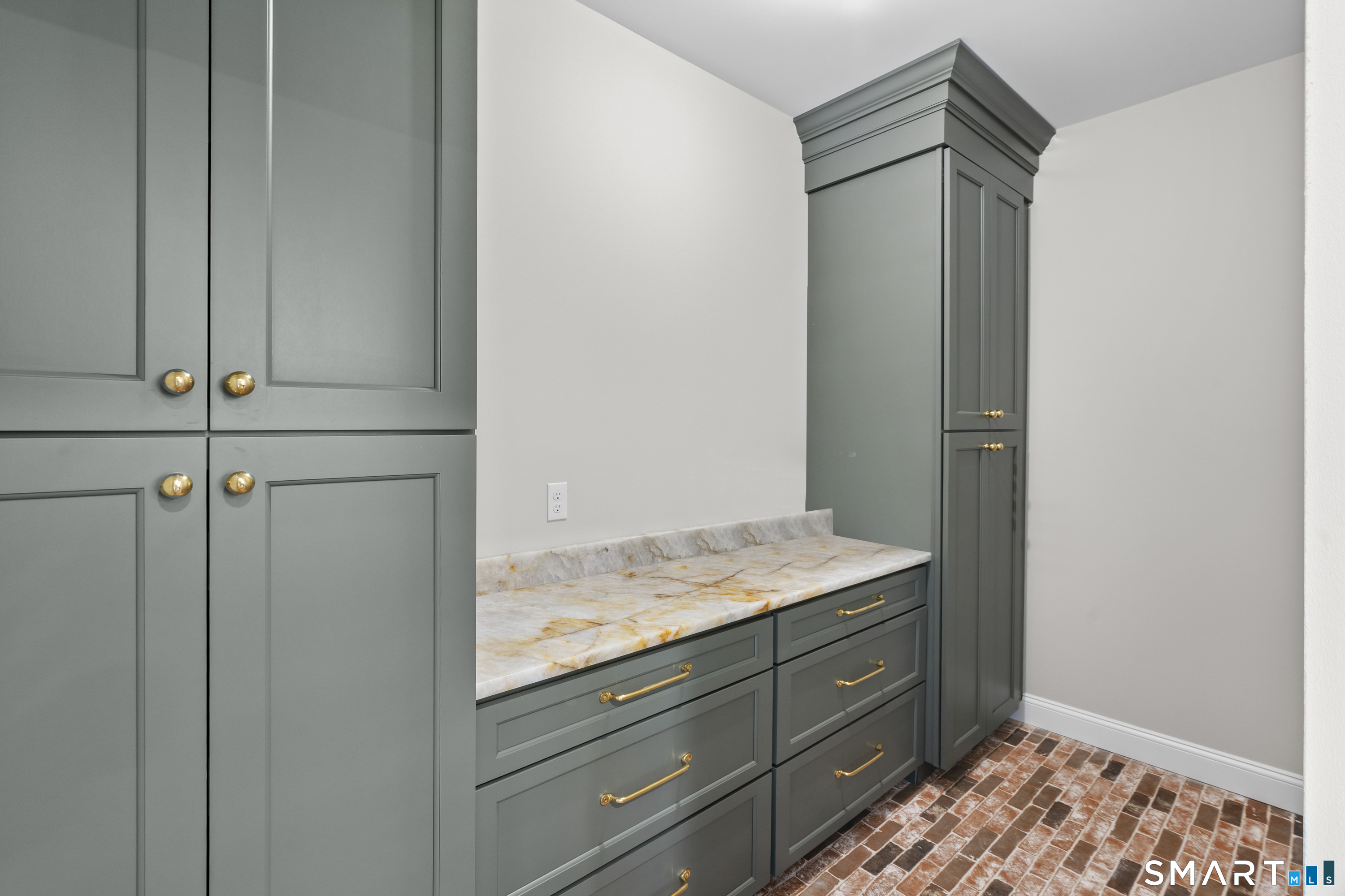 14 Lakewood Road East Hampton, CT 06424 - Photo 9 of 25