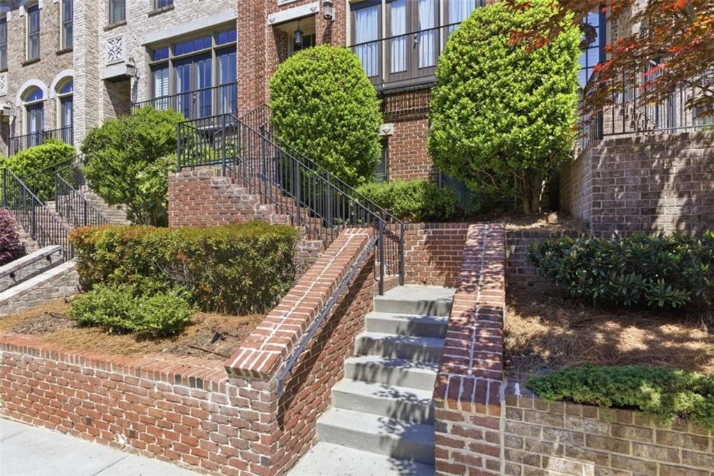 13 Arbor Way Drive Decatur, GA 30030 - Photo 5 of 39