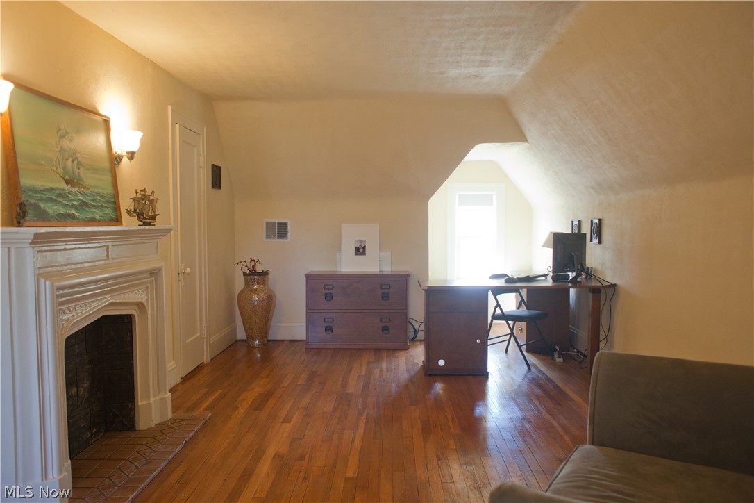 3307 Chadbourne Road Cleveland, OH 44120 - Photo 28 of 33