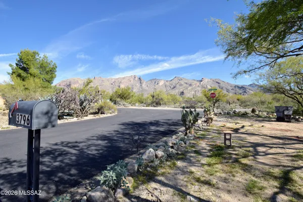$2,750 | 3796 East Guthrie Mountain Place, Tucson, AZ 85718