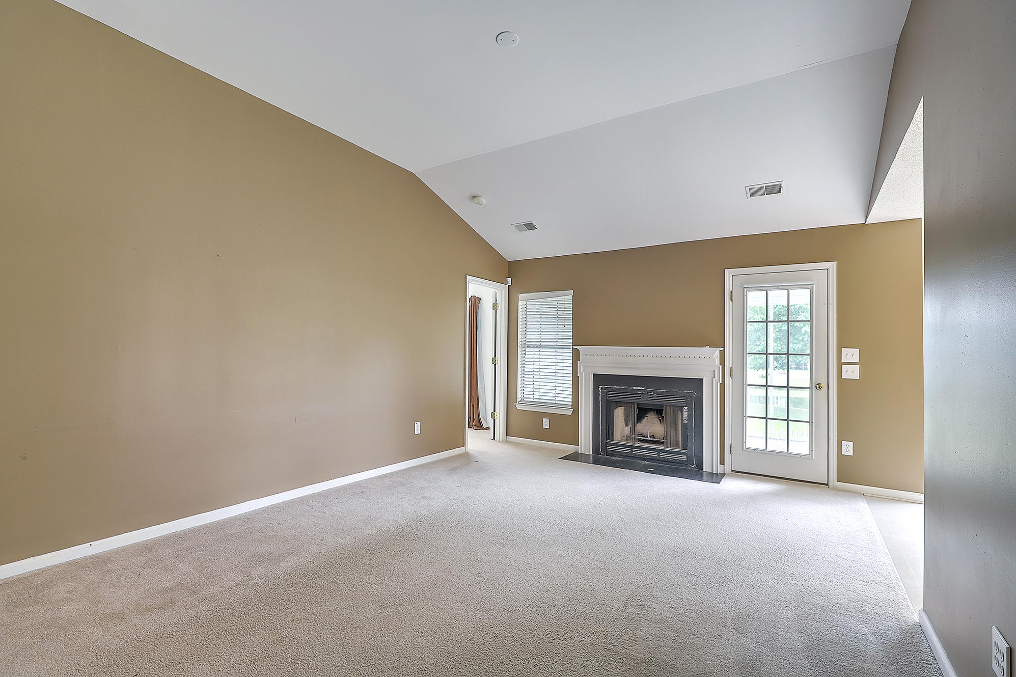 559 Carters Grove Road Charleston, SC 29414 - Photo 5 of 26 IMG_8601_2_3_4_5_6_7