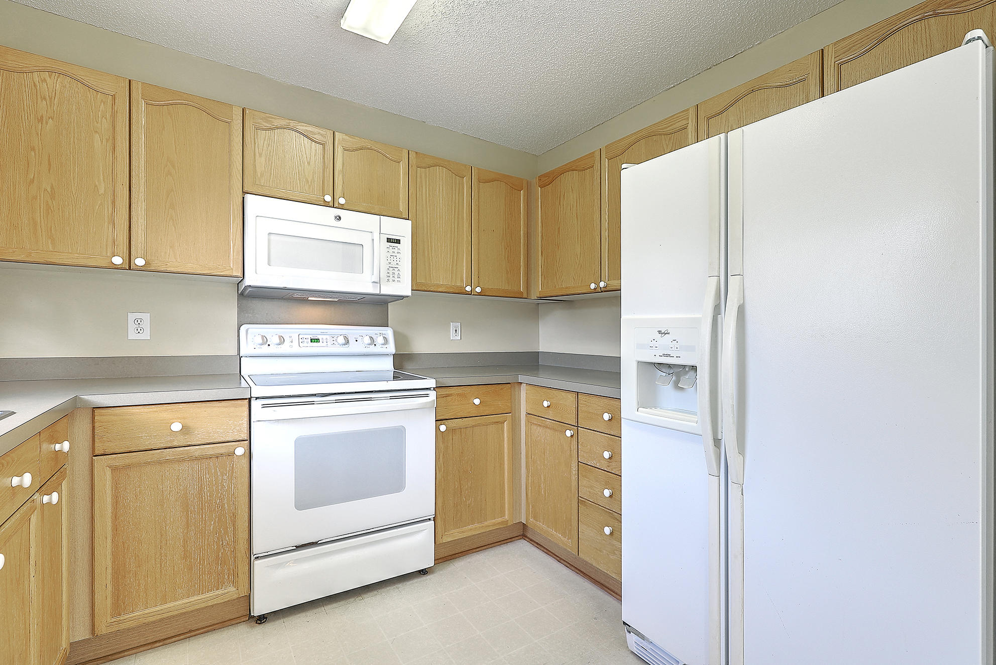 559 Carters Grove Road Charleston, SC 29414 - Photo 10 of 26 IMG_8636_37_38_39_40_41_42