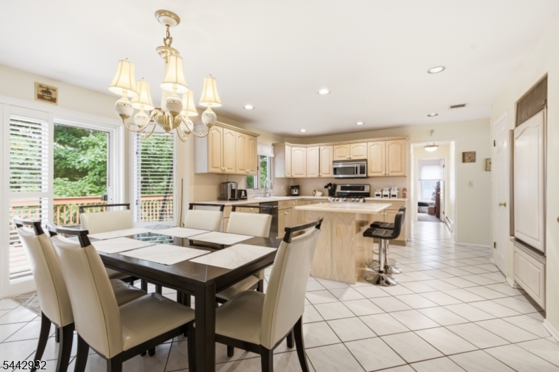 37 Continental Road Morris Plains, NJ 07950 - Photo 9 of 42
