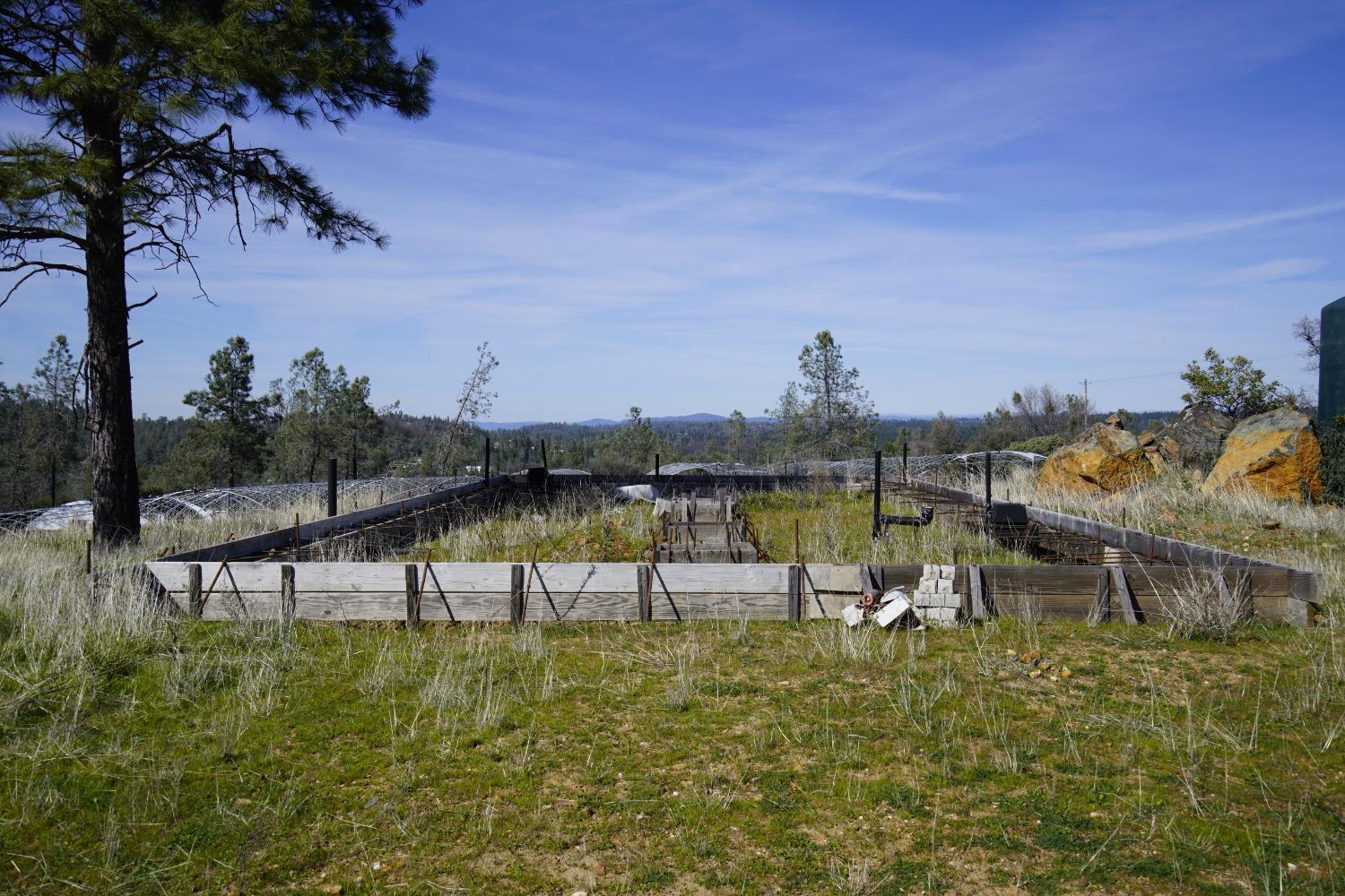 16076 Keson Place Grass Valley, CA 95949 - Photo 7 of 40