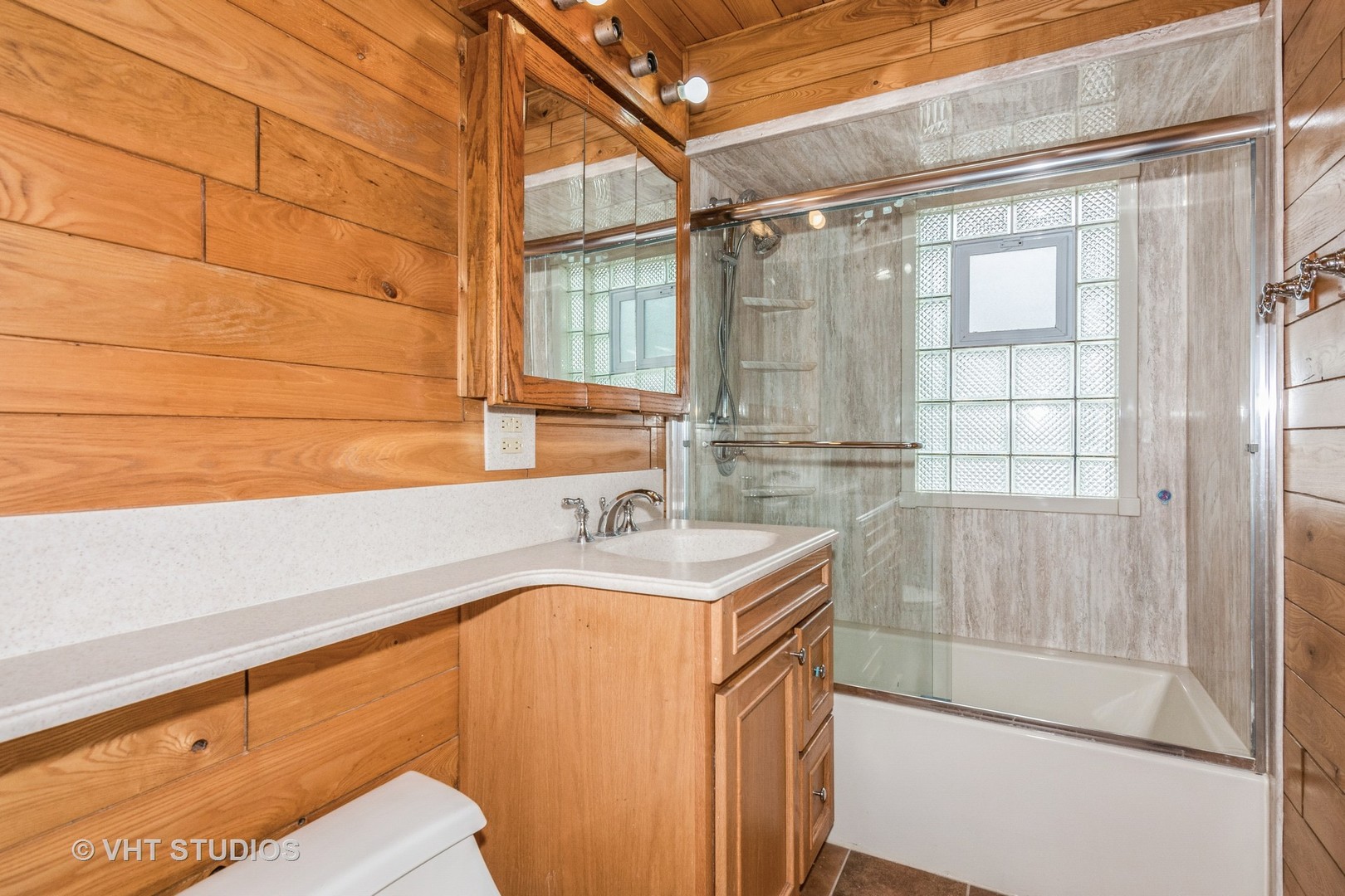 945 South Wolf Road Des Plaines, IL 60016 - Photo 12 of 21 Gallery Image 12