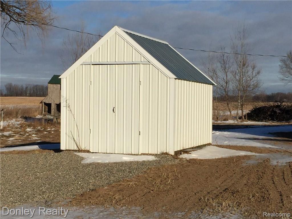 6871 Rossman Road Kingston, MI 48741 - Photo 3 of 15