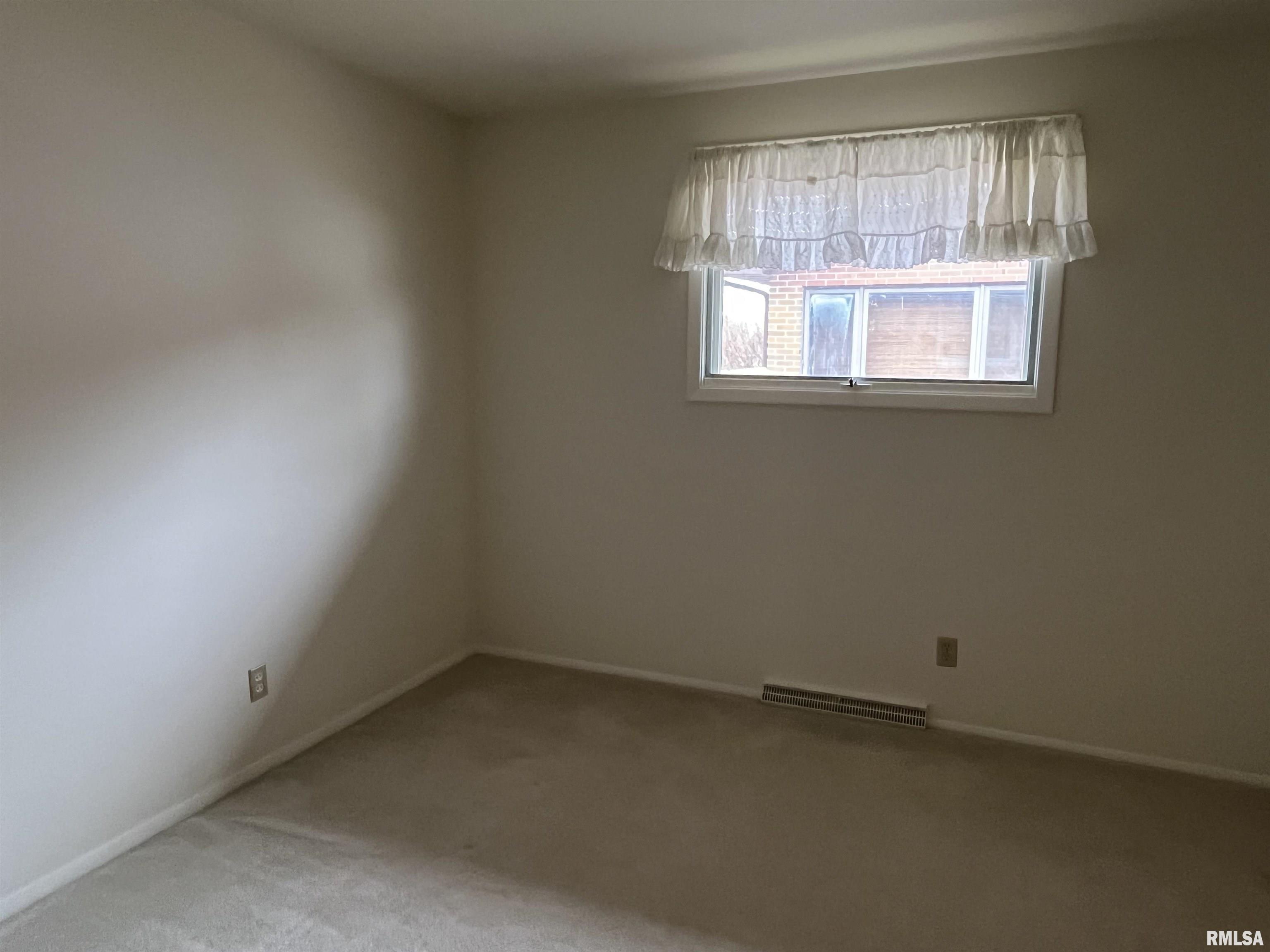 45 Marian Lane Springfield, IL 62704 - Photo 14 of 32