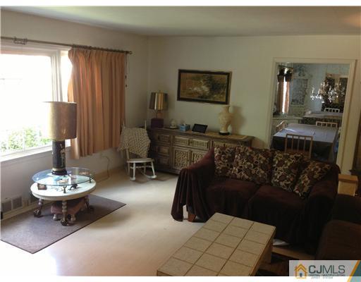 379 Rahway Road Edison, NJ 08820 - Photo 4 of 6 Gallery Image 4