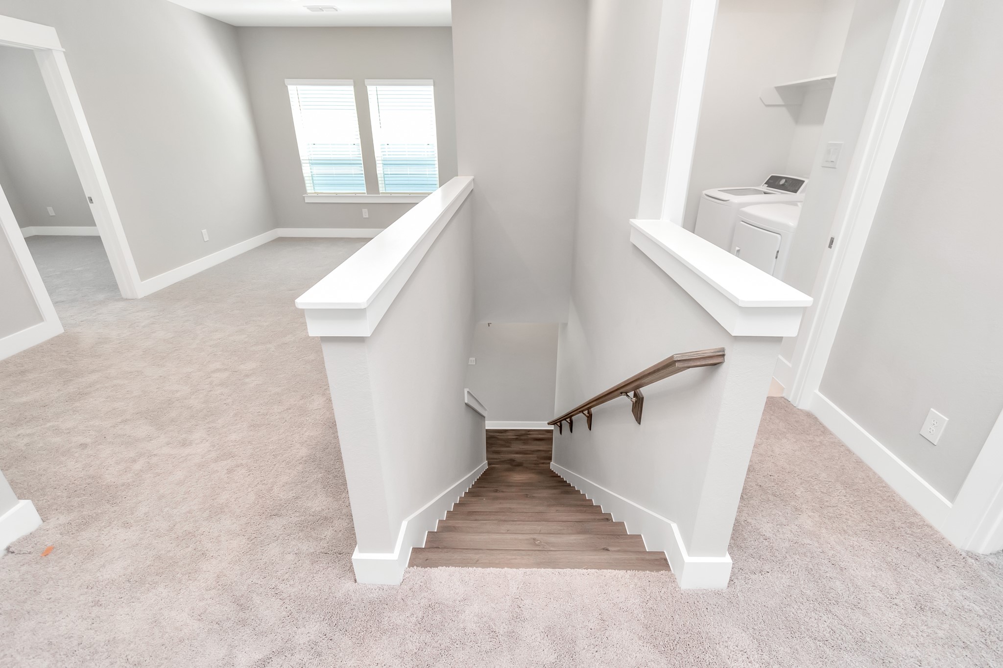 2717 Ruhman Flds Drive Houston, TX 77008 - Photo 9 of 43 a view of entryway and hall