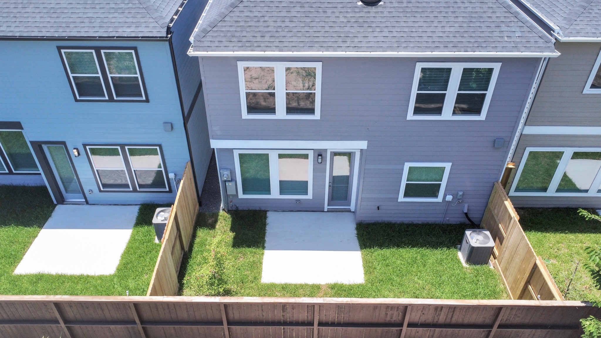 2717 Ruhman Flds Drive Houston, TX 77008 - Photo 3 of 43 a view of house with backyard and porch