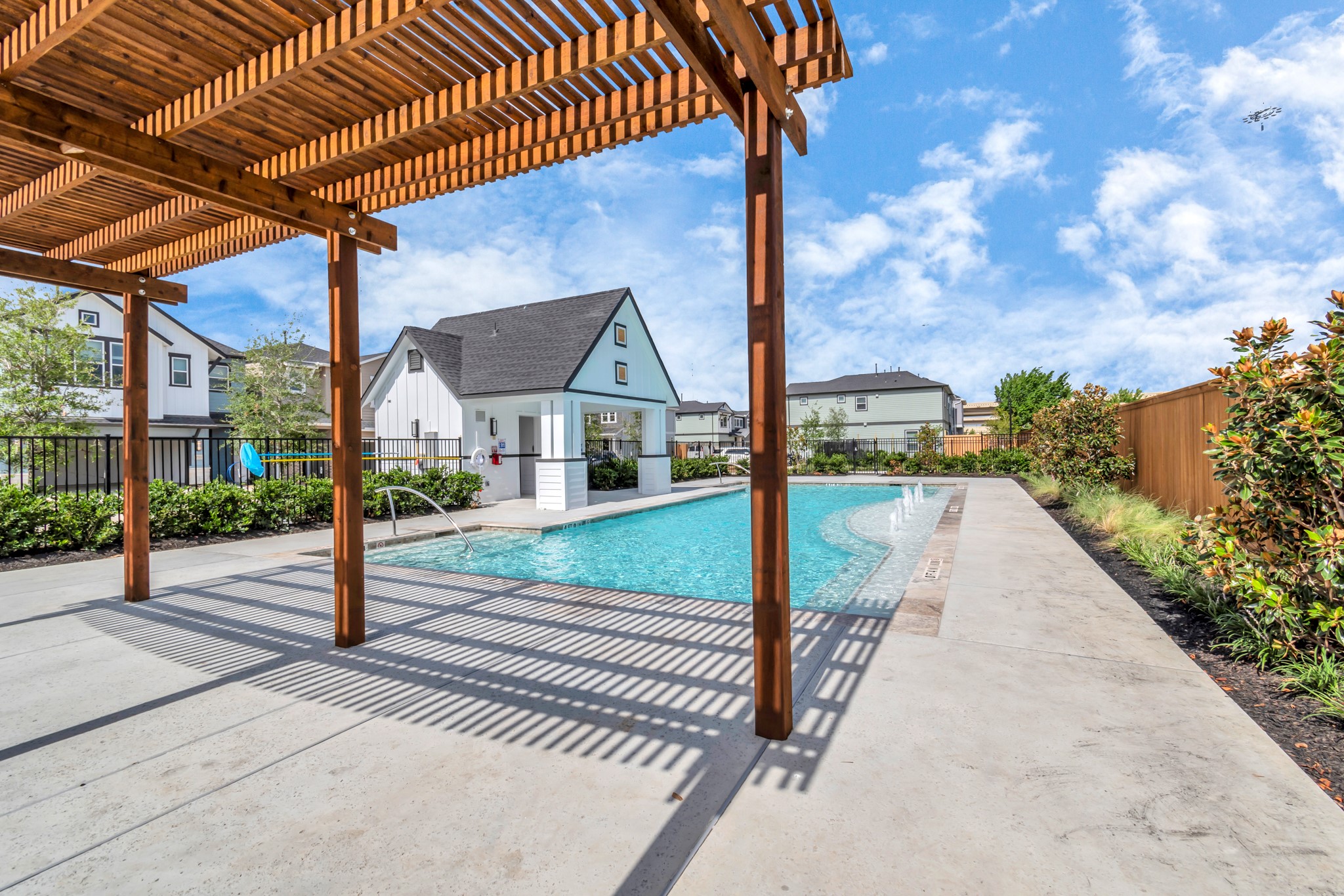 2717 Ruhman Flds Drive Houston, TX 77008 - Photo 30 of 43 a view of a street with sitting area