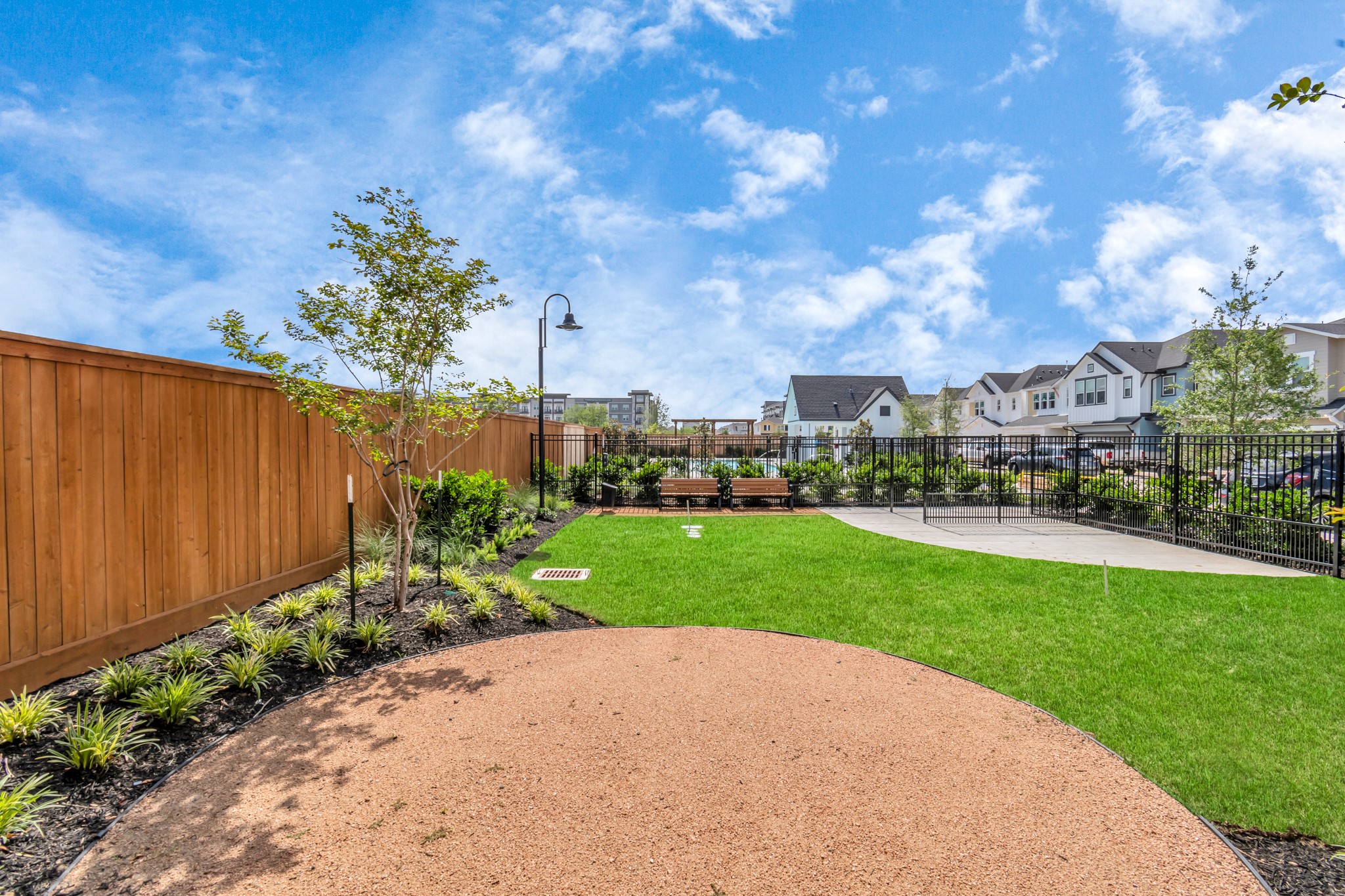 2717 Ruhman Flds Drive Houston, TX 77008 - Photo 35 of 43 a view of a garden with a building in the background