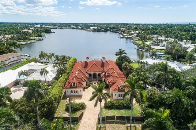 a view of a lake and outdoor space
