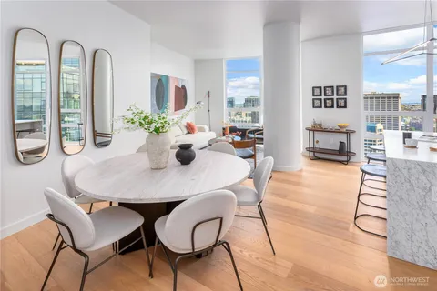 $1,750,000 | 121 Stewart Street, Unit 3402, Seattle, WA 98101