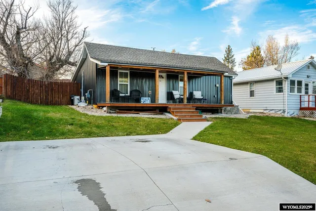 $330,000 | 338 Western Avenue, Buffalo, WY 82834