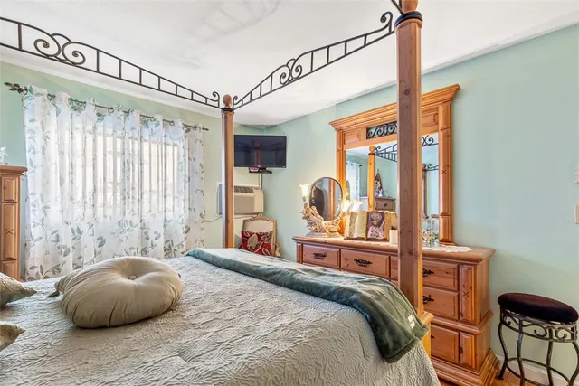 $224,900 | 117 John Street, Unit 1, Lincoln, RI 02865