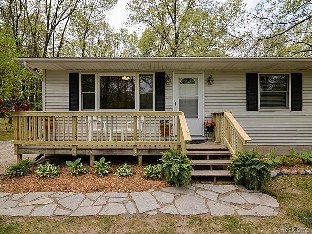 5859 Crandall Road Howell, MI 48855 - Photo 1 of 46 aug_32.jpg
