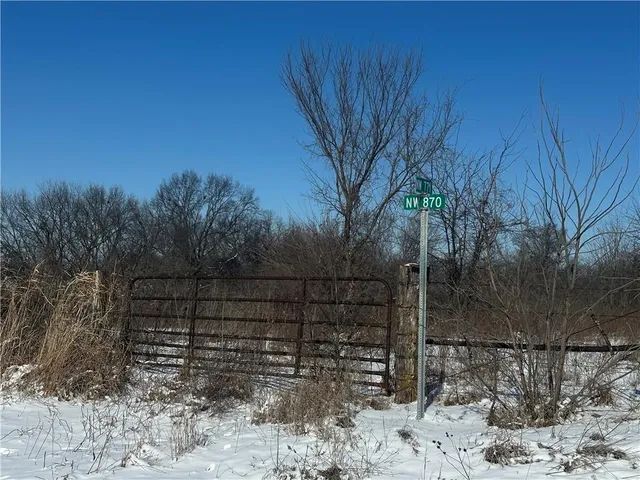 $394,000 | 870 Northwest Nw Road, Blairstown, MO 64726