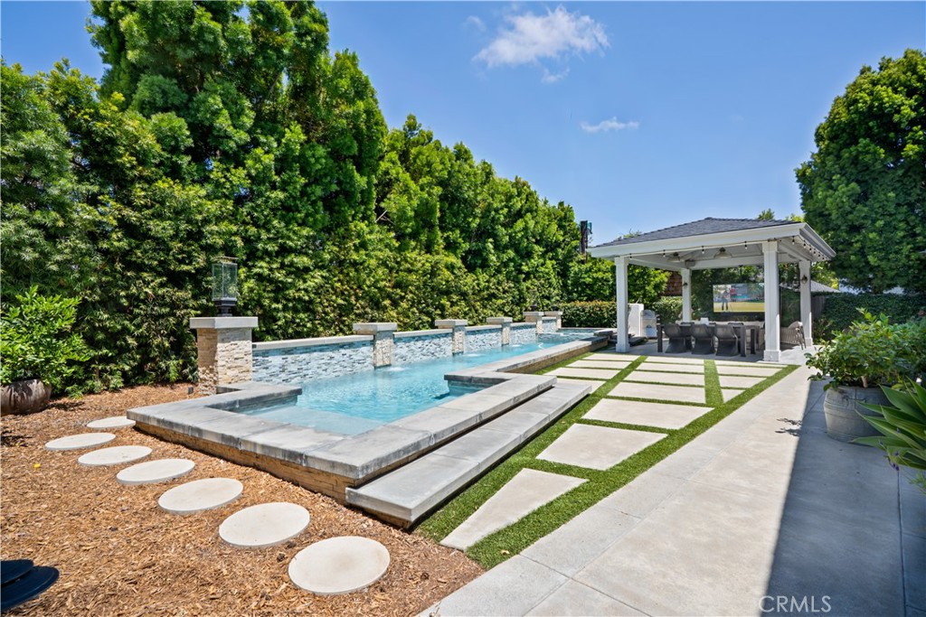 519 Signal Road Newport Beach, CA 92663 - Photo 9 of 52