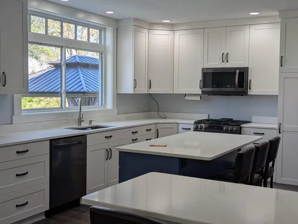 $390,000 | 405 Vine Avenue, Albert Lea, MN 56007