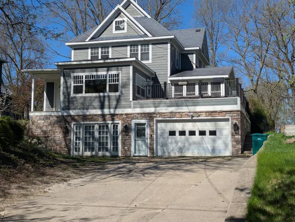 $390,000 | 405 Vine Avenue, Albert Lea, MN 56007