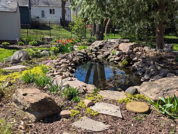 $390,000 | 405 Vine Avenue, Albert Lea, MN 56007