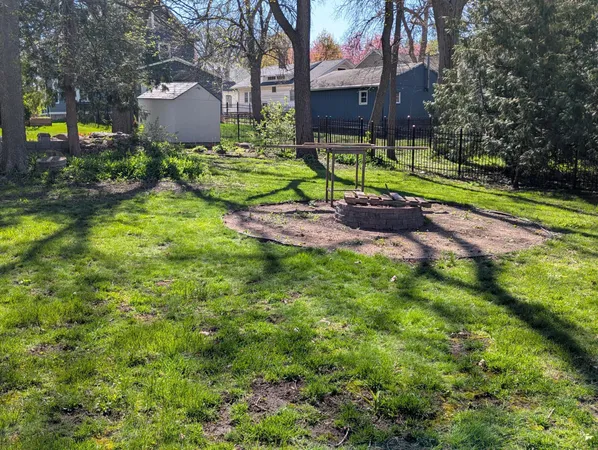 $390,000 | 405 Vine Avenue, Albert Lea, MN 56007
