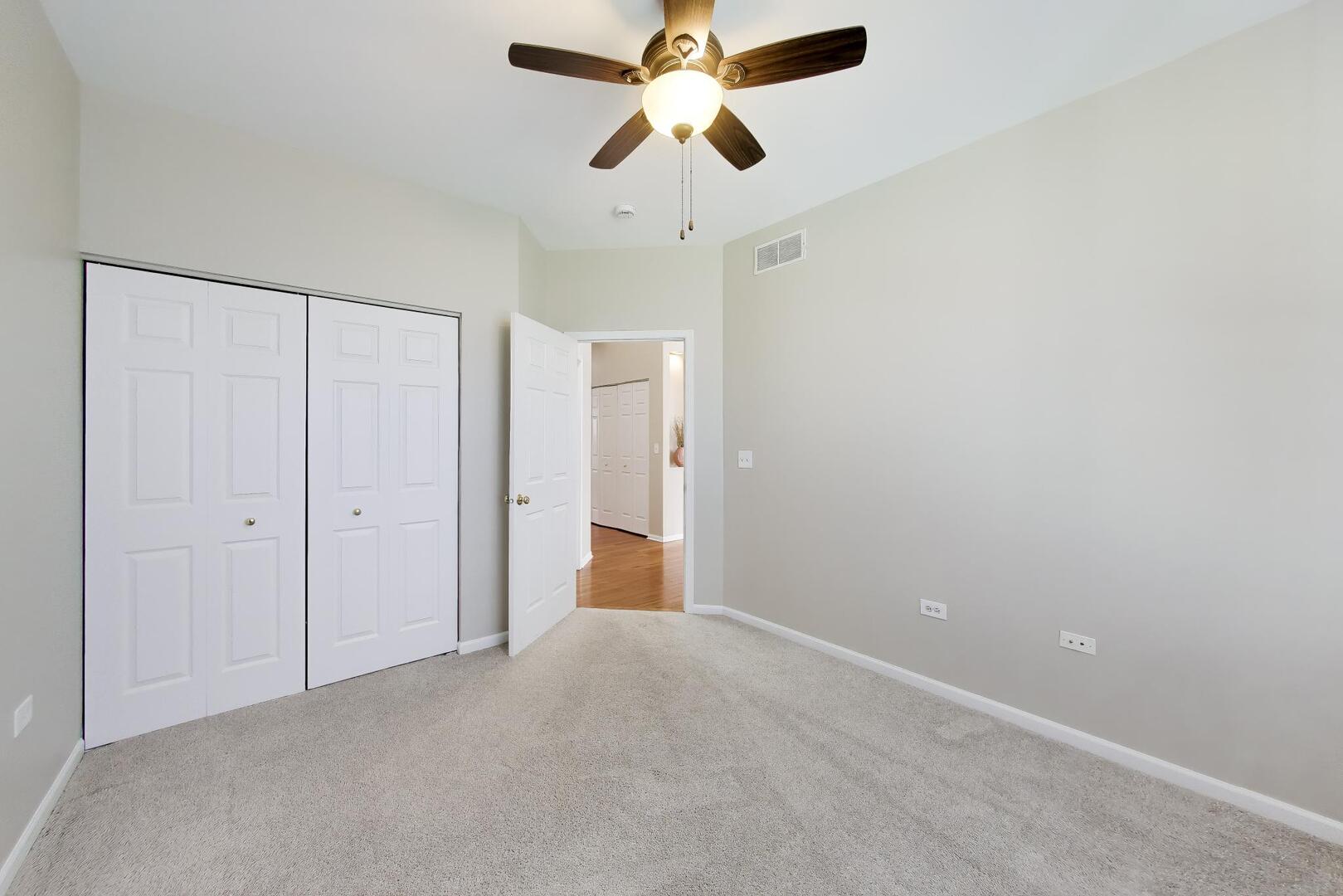 985 Oak Ridge Boulevard Elgin, IL 60120 - Photo 16 of 29