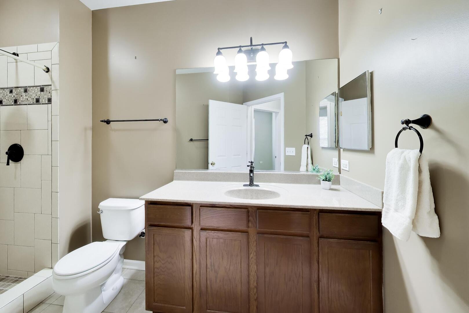 985 Oak Ridge Boulevard Elgin, IL 60120 - Photo 17 of 29