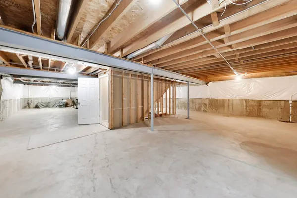 $379,900 | 985 Oak Ridge Boulevard, Elgin, IL 60120