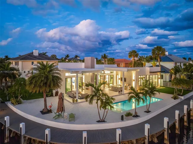 a view of a house with outdoor space