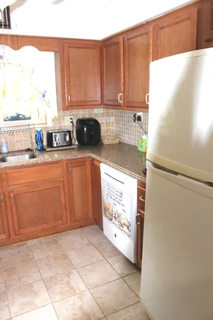 $198,000 | 210 Circle Drive, Salem, IL 62881