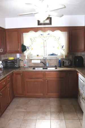 $198,000 | 210 Circle Drive, Salem, IL 62881