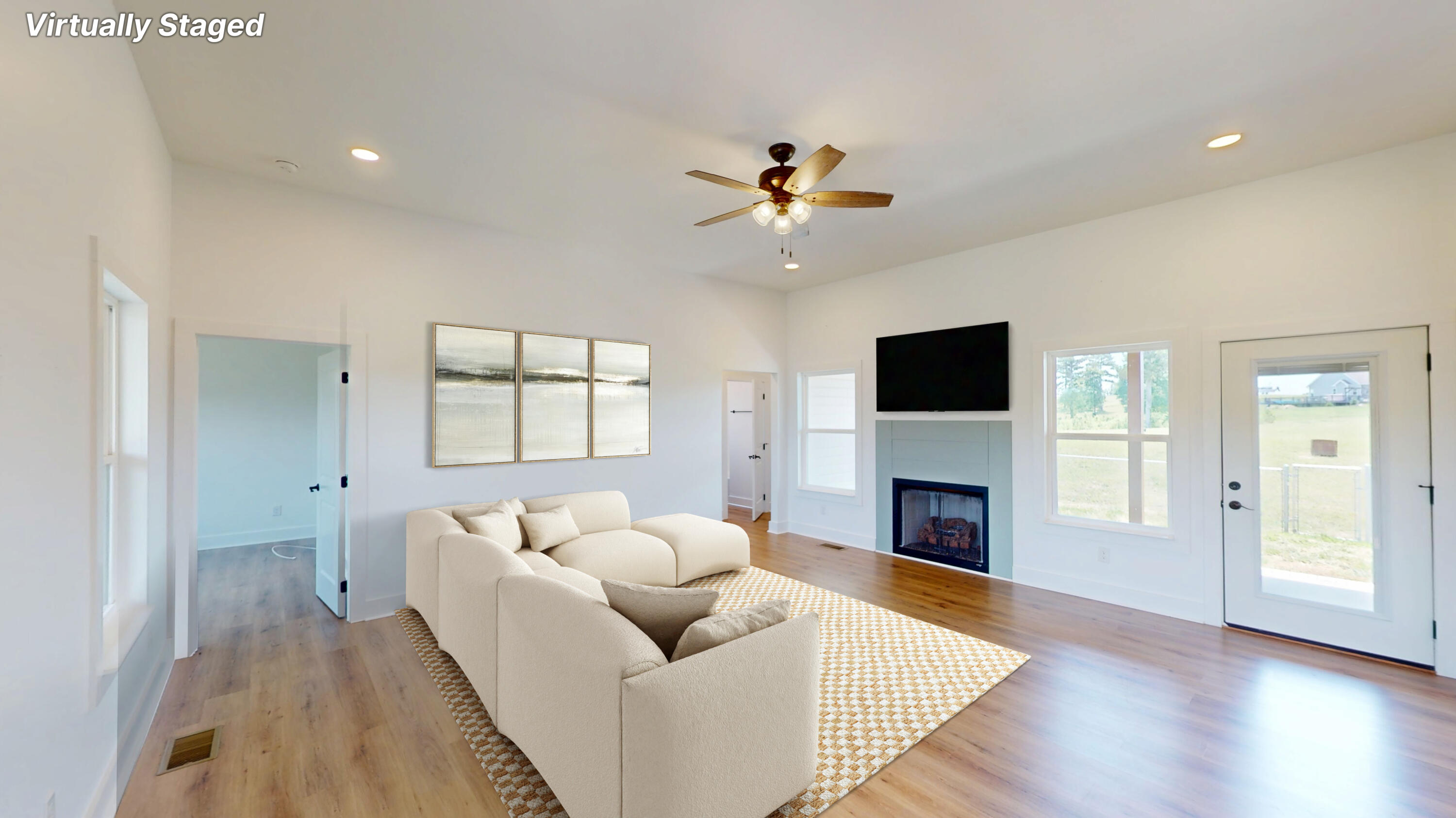 325 Henderson Road Evensville, TN 37332 - Photo 6 of 35 6.1- Living Room 1.6