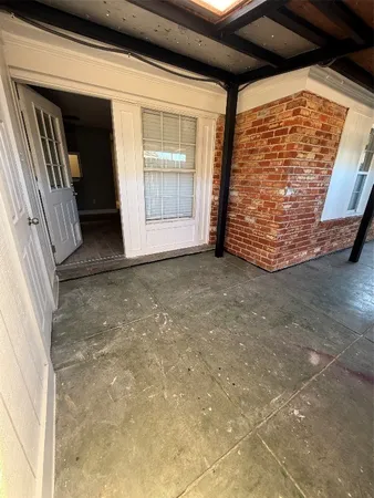 $1,675 | 5830 Clarewood Drive, Houston, TX 77081